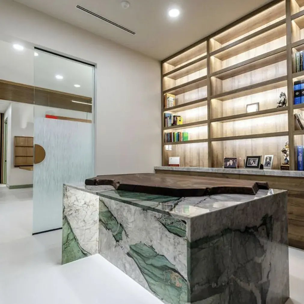 medical-clinic-thumbnail-04