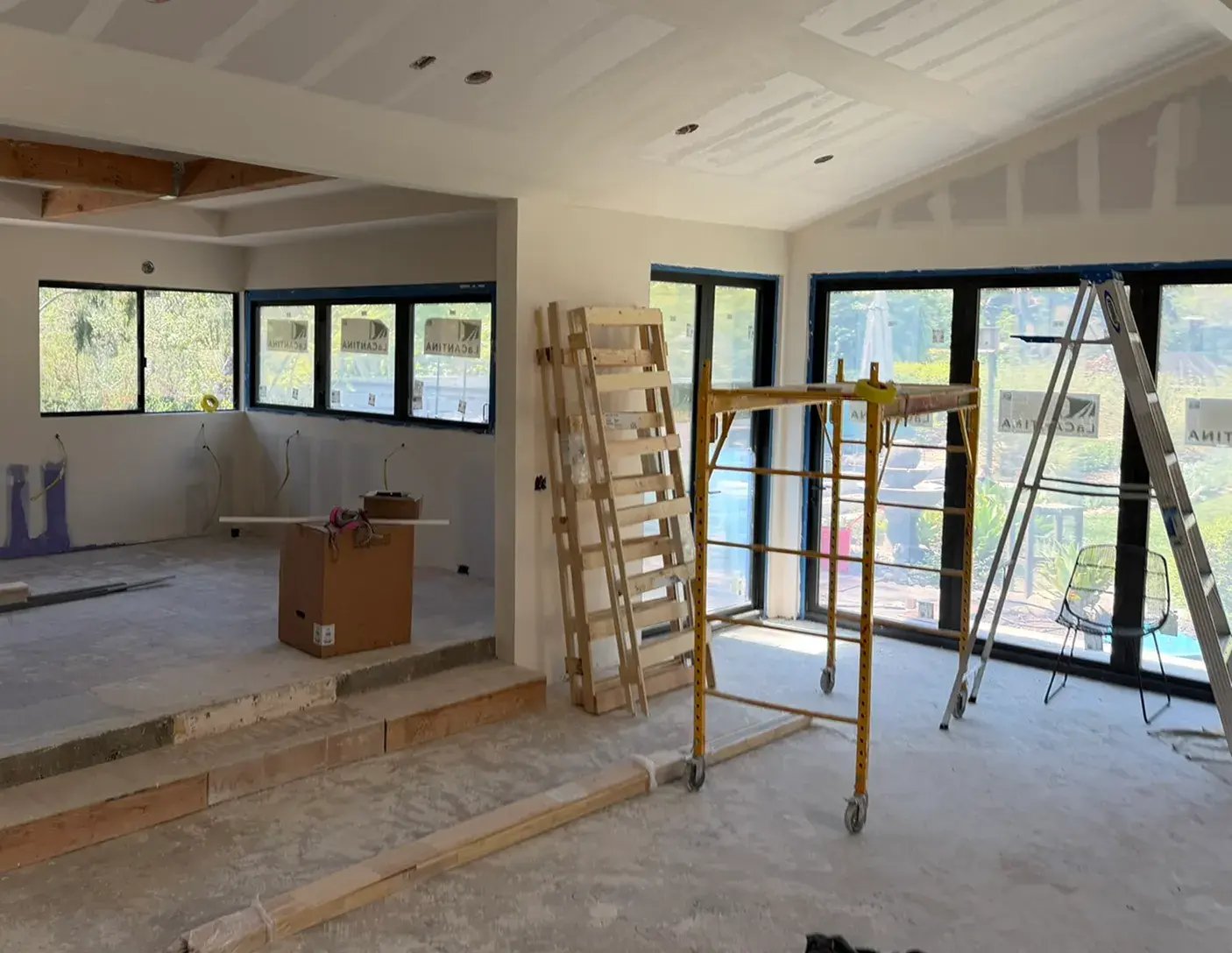 work-indoor-photo-with-ladder-and-other-furniture-work